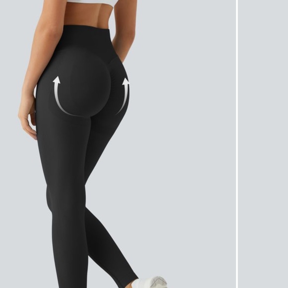 HALARA Pants - Halara Seamless Flow High Waisted Butt Lifting Leggings NWOT